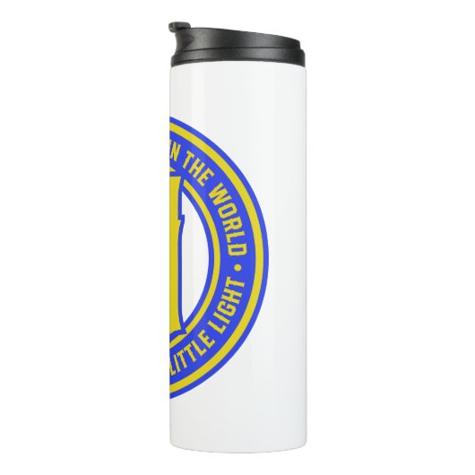 Mit all der Dunkelheit in der Welt. Tumbler Thermosbecher (Nach rechts gedreht)