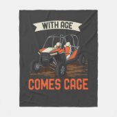 Mit Alter kommt Käfig Seite an Seite UTV Fleecedecke (Vorderseite)