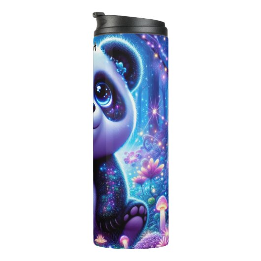 Mit Augen Panda in einem magischen Wald Thermosbecher (Nach rechts gedreht)