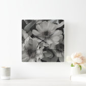 Mit Augen Susan Blumen Browns Quadratische Wanduhr (Zuhause)