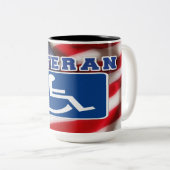 Mit Behinderung behinderte Veteranen USA Zweifarbige Tasse (VorderseiteRechts)