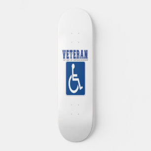 Mit Behinderung behinderter Veteran Skateboard