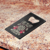 Mit beiden Händen schlagen - Dart Player Geldbeutel Flaschenöffner