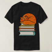 Mit Büchern und Katzen ist das Leben süß T-Shirt (Design vorne)