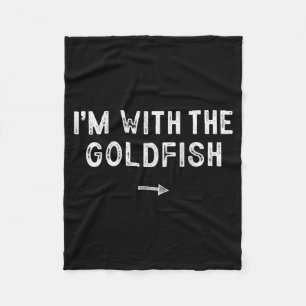 Mit dem Goldfisch-Kostüm passend zum faulen Hallow Fleecedecke