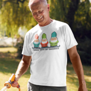 Mit dem T - Shirt meiner Gnomen Homies