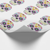 Mit dem weißen Grund färbt Totenkopf Geschenkpapier (Ecke)