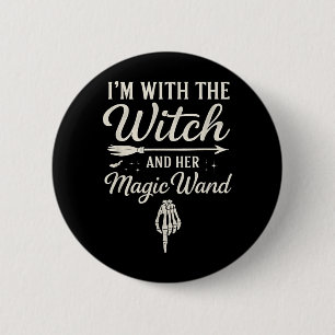 Mit der Hexe und dem Zauberstab - Lustiges Hallowe Button