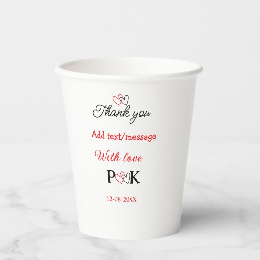 Mit der Liebe fügen Sie ein paar Namen Buchstaben Pappbecher (Vorderseite)