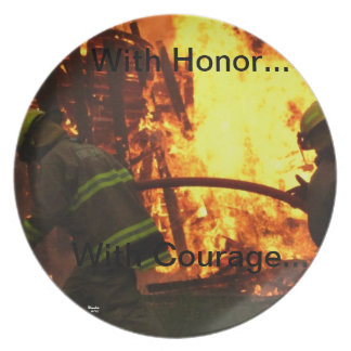 Mit Ehre… mit Mut… Teller