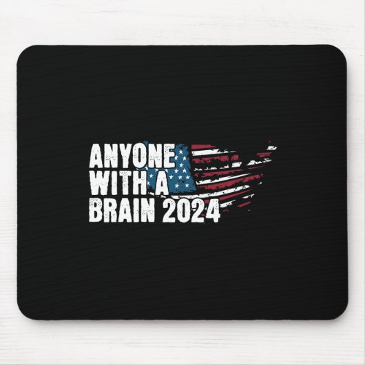 Mit einem Brain 2024 Spaß T-Shirt Mousepad (Vorne)