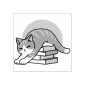 Mit einem Buch und einer Katze aufgerollt - Gemütl Gummistempel (Prägung)