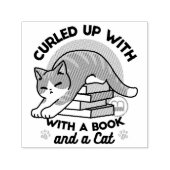 Mit einem Buch und einer Katze aufgerollt - Gemütl Permastempel (Design)