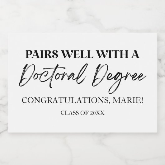 Mit einem Geschenk für Doktoranden an Abschluss gu Schaumweinetikett (Einzelnes Label)