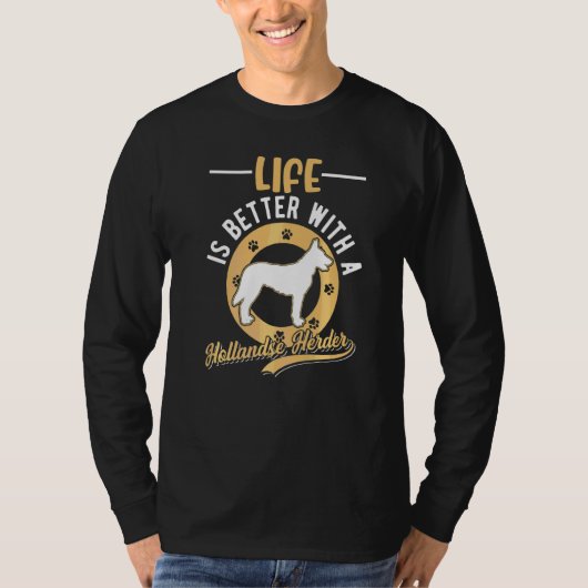 Mit einem Hollandse Herder T-Shirt (Vorderseite)
