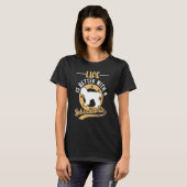 Mit einem Labradoodle T-Shirt (Vorne ganz)