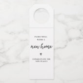 Mit einem neuen Zuhause Housewarming-Geschenk gut Flaschenanhänger (Vorderseite)
