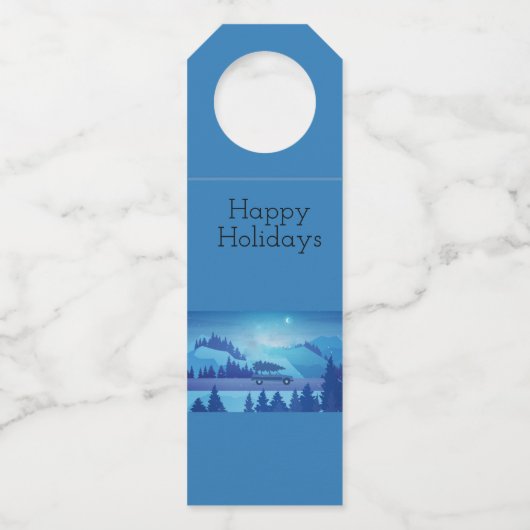 Mit einem Weihnachtsbaum die Straße hinunter fahre Flaschenanhänger (Vorderseite)