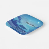 Mit einem Weihnachtsbaum die Straße hinunter fahre Pappteller (Gewinkelt)