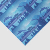 Mit einem Weihnachtsbaum die Straße hinunter fahre Seidenpapier (Ausschnitt)