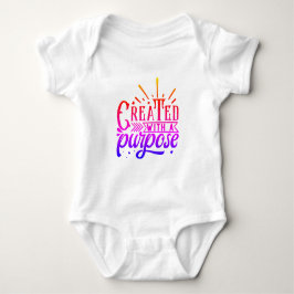 Mit einem Zweck erstellt Baby Strampler