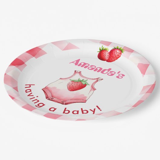 Mit einer Babydusche Gingham Strawberry Niedliches Pappteller (Schrägansicht)
