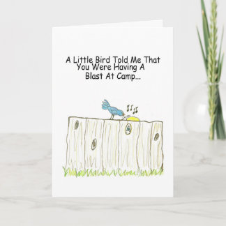 mit einer Grußkarte im Lager Karte