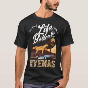 mit einer Hyena T-Shirt