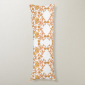 mit elegantem orangefarbenem und weißem Tapete Seitenschläferkissen (Vorderseite Vertikal)