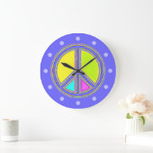 Mit Farben ausgefülltes FRIEDENSzeichen 1 Große Wanduhr (Zuhause)