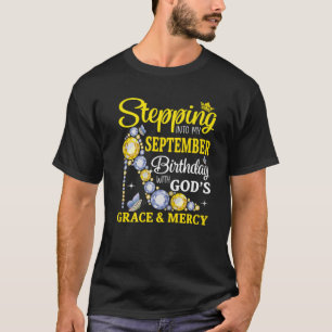 Mit Gods Grac in meinen Geburtstag im September ei T-Shirt