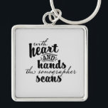 Mit Herz und Nieren scannt der Sonographen Schlüsselanhänger<br><div class="desc">Entworfen von einem Sonographen für Sonographen.  Feiern und ehren Sie diejenigen,  die im Ultraschallberuf mit diesen schönen Worten arbeiten.</div>