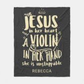 Mit Jesus in ihrem Herzen eine Geige in ihrer Hand Fleecedecke (Vorderseite)