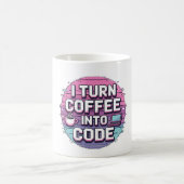 Mit Kaffee und Code betrieben Kaffeetasse (Mittel)