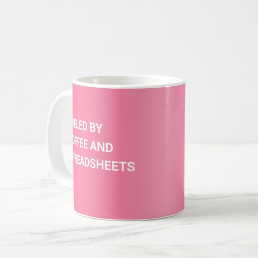 Mit Kaffee und Spreadsheets gespeist - glänzend ro Kaffeetasse (Vorderseite Links)