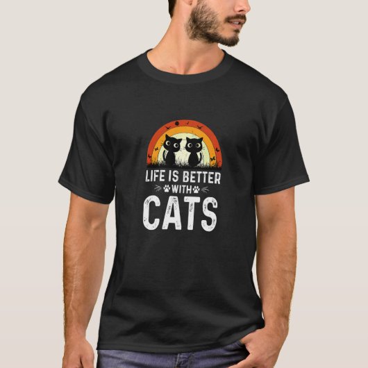 Mit Katzenbekleidung T-Shirt (Vorderseite)