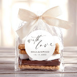 Mit Liebe Elegant vielen Dank für Hochzeit Runder Aufkleber<br><div class="desc">Mit diesem "Mit Liebe" Elegant bedanken Sie sich für den klassischen Rundaufkleber. Dieser Aufkleber mit einem schönen Kalligraphieskript und einem minimalistischen Schwarzweiß-Design fügt Ihren Gastgeschenke Hochzeiten eine moderne, raffinierte Touch hinzu. Perfekt für eine schicke und trendige Feier, es ist ein müheloser Weg, Wertschätzung zu zeigen - und wenn Sie Hilfe...</div>