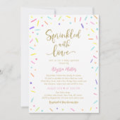 Mit Liebe gesprenkelt Rainbow Baby Sprinkle Einladung (Vorderseite)