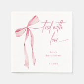 Mit Liebe getipptes Aquarell-Rosa-Brautparty Serviette (Vorderseite)