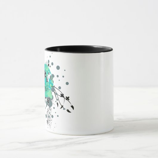 mit Luftblasen. Tasse (Zentrum)