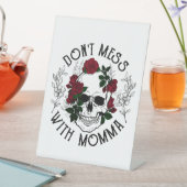 mit Mama-Hochzeit-Romantik Sockelschild (In Situ)