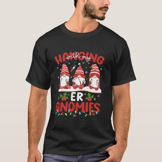 Mit meinen ER Gnomies Nurse WeihnachtsLICHTS T-Shirt (Vorderseite)