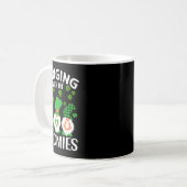 Mit meinen Gnomen St Patricks Day Green Gnom Kaffeetasse (Vorderseite Links)