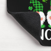 Mit meinen Gnomen St Patricks Day Green Gnom Mousepad (Ecke)