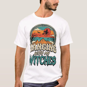 Mit meinen Hexen abhängen Vintage Halloween Design T-Shirt