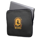 Mit meinen Hexen hängend Halloween-Design (2) Laptopschutzhülle (Vorderseite Links)