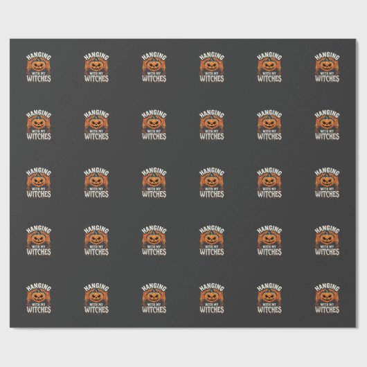 Mit meinen Hexen hängend Halloween-Kürbis Geschenkpapier (Flach)