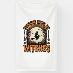 Mit meinen Hexen hängend Vintage-Halloween-Shirt D Banner
