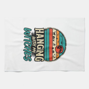 Mit meinen Hexen hängend Vintage-Halloween-Shirt D Geschirrtuch