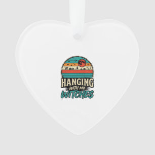 Mit meinen Hexen hängend Vintage-Halloween-Shirt D Ornament